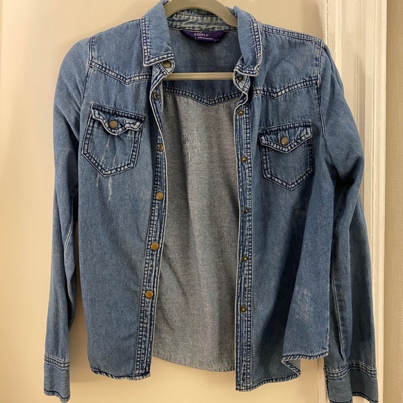 Distressed light jean jacket - Picture 1 of 2